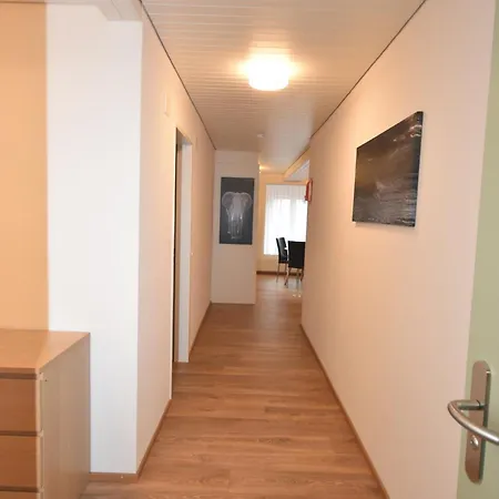 Centrally Located 2br - Color 23 * 취리히