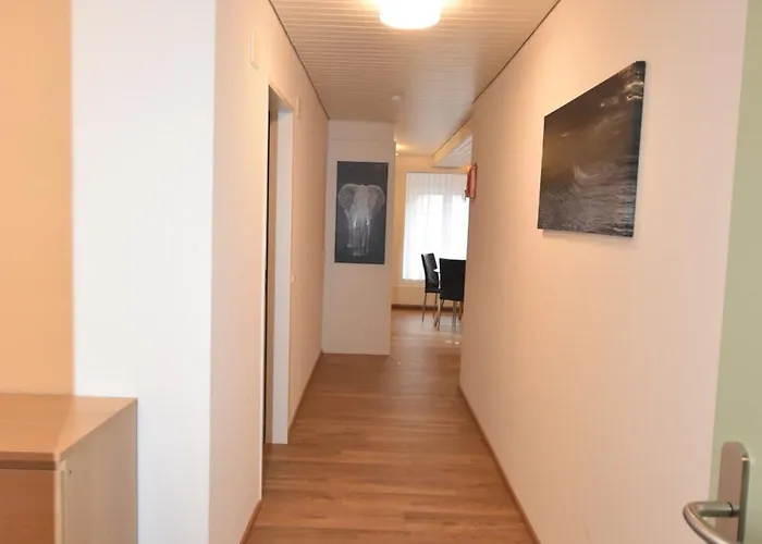 Centrally Located 2br - Color 23 * チューリッヒ