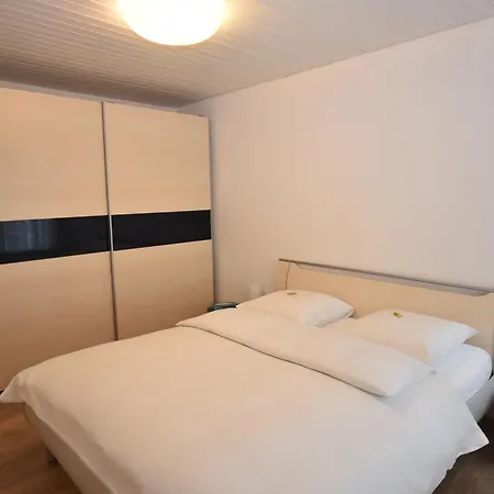 Centrally Located 2br - Color 23