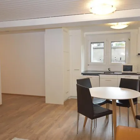 Centrally Located 2br - Color 23 *